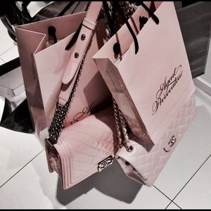 Meet your Posher, Yanna